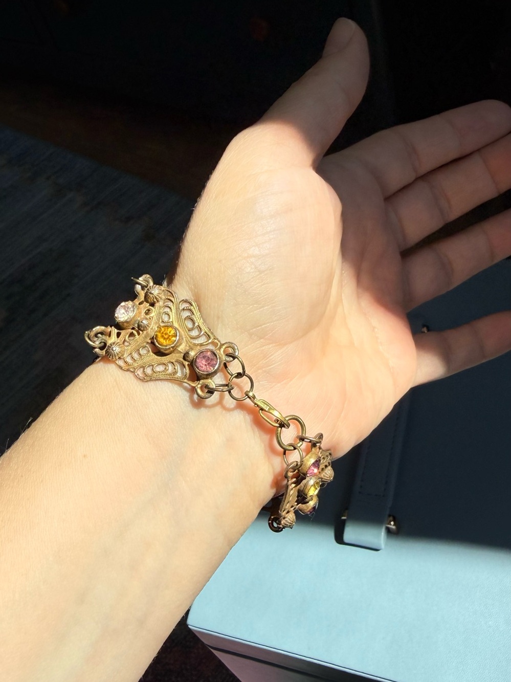 1930s Art Deco Czech Rainbow Glass Filigree Bracelet - Picture 5 of 12